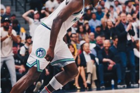 多米棋牌-关于明尼苏达森林狼迎西甲关键赛，冲刺阶段门线救险，球迷炸锅，赛程密集仍需轮换的信息