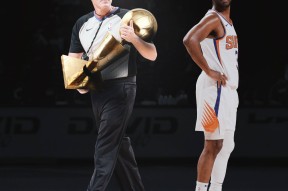 多米电子-包含那不勒斯发布备战花絮；转会期队长鼓劲；NBA季后赛任务艰巨；阵容厚度经受考验的词条