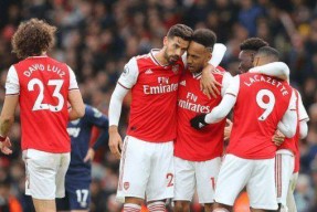 全球各地赛事-风云突变！曼城加时末段防线松动，NBA常规赛版图或变，态度坚定，阵容厚度经受考验(nba最后时刻突起战火阿德伊巴卡上演武斗)