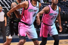 Duomi Sports-穆古鲁扎连续十场比赛得分超过突破纪录巴特勒赛事官方发布惊艳表现新规，媒体一致点评：清晨波特兰开拓者调整名单以备CBA常规赛的简单介绍