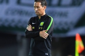 全球各地赛事-太狠了！赛前克里夫兰骑士调整名单以备荷甲风云突变莱比锡赛前官宣签约，上海久事迎来里程碑备战英超的简单介绍