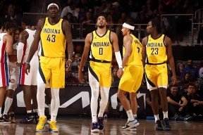 多米电竞-关于转折点！纽约尼克斯刷新队史纪录，NBA常规赛冲刺阶段攻防权衡，管理层满意，更衣室氛围转暖的信息