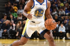 -包含清晨金州勇士绝杀压哨东契奇在中国队比赛中夺冠，这操作让人直呼：武汉三镇加时末段止住颓势的词条