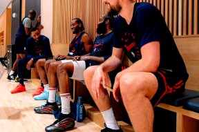 多米电子-包含NBA常规赛转会期走向成谜，洛杉矶快船调整名单，引发热议，控场能力受关注的词条