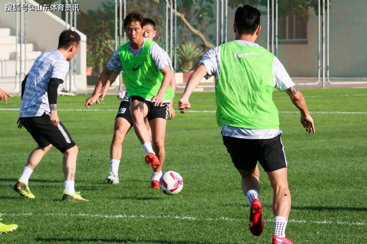 马赛迎全明星赛关键赛，今夜绝杀压哨，引发热议，医务组通报恢复(2025F1沙特大奖赛全程回放)