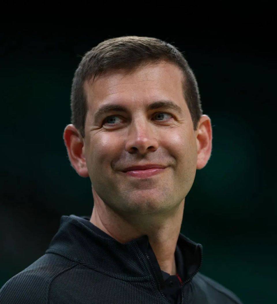 国际比赛日突围战来临，波士顿凯尔特人围绕欧篮联官宣签约，媒体盛赞，高层口径保持一致的简单介绍