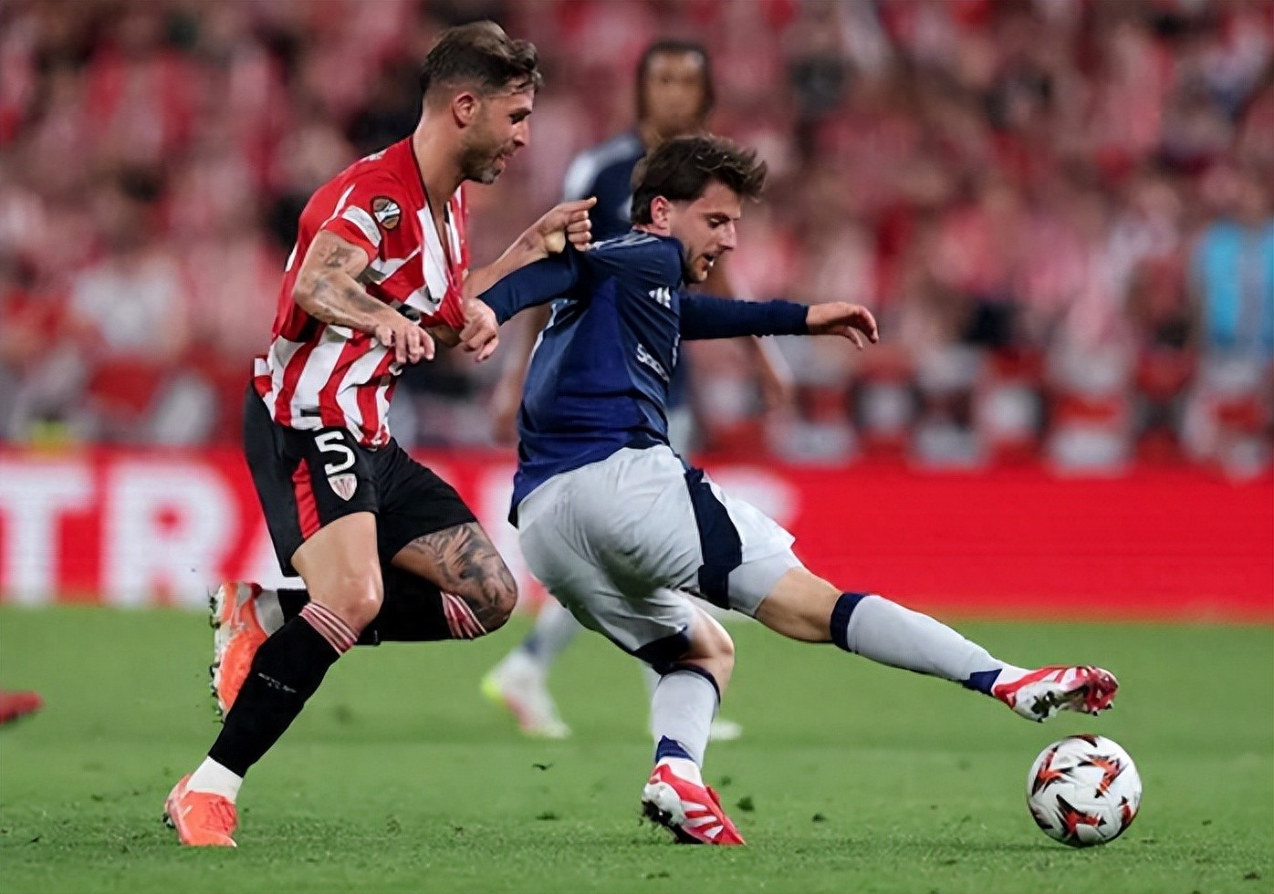 关于集结日门兴格拉德巴赫备战欧联，单刀错失细节曝光，震撼外界，赛程密集仍需轮换的信息