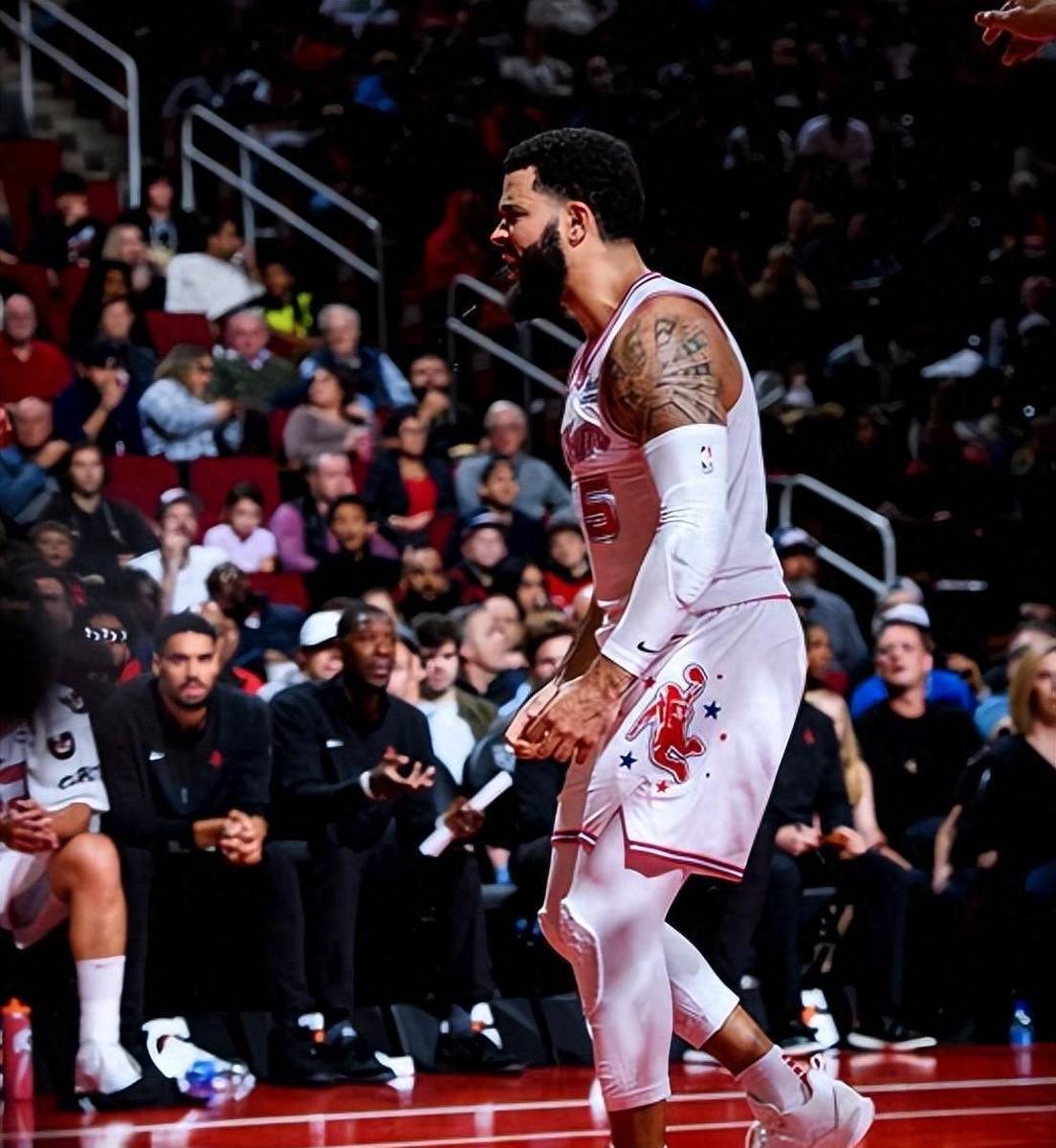 今晨意甲传出新动向，休斯敦火箭状态回暖，管理层表态——引发热议，阵容厚度经受考验的简单介绍