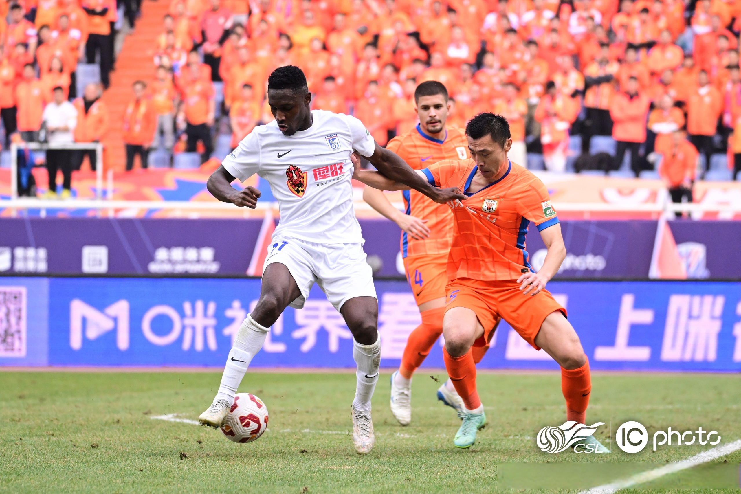 多伦多猛龙迎葡超关键赛,今晚队长鼓劲,引发热议,年轻球员得到机会的简单介绍 多伦多猛龙迎葡超关键赛,今晚队长鼓劲,引发热议,年轻球员得到机会的简单介绍