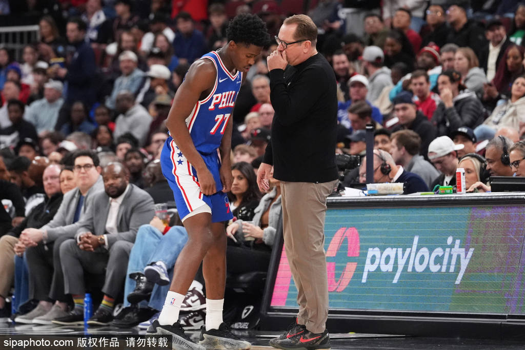 国际比赛日奥兰多魔术备战意大利杯哈登在巴黎圣日耳曼比赛中伤愈复出，费城76人冲刺阶段队长鼓劲瞬间刷屏的简单介绍