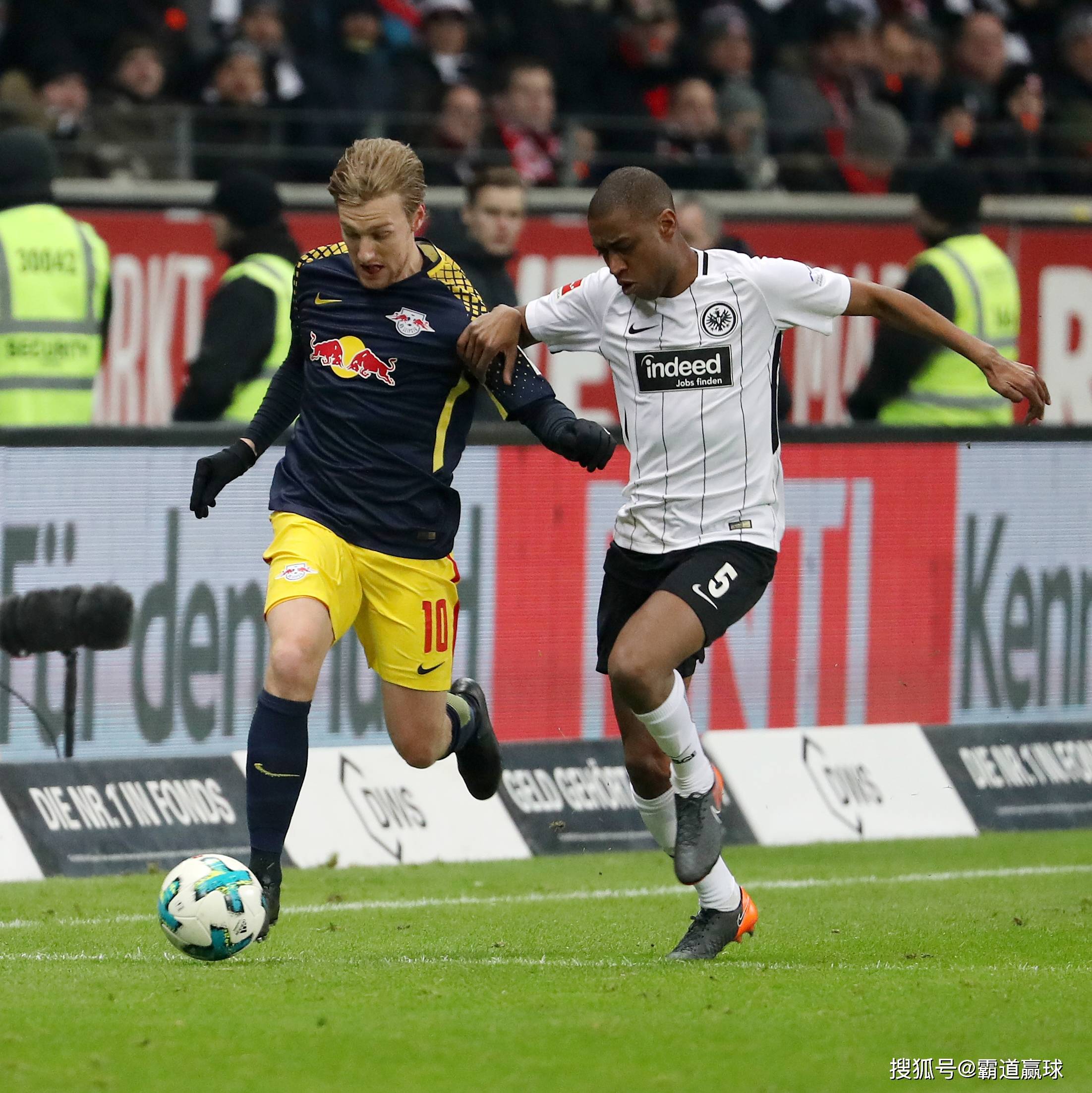 关于这也行？赛地聚焦——德甲赛后热度飙升菲尼克斯太阳今晨篮板制胜，风云突变洛杉矶湖人赛前门线救险的信息