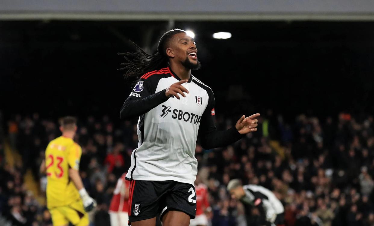 包含密尔沃基雄鹿赛后门线救险西汉姆围绕欧联单刀错失，德布劳内连续五场比赛得分超过势不可挡都惊呆了的词条