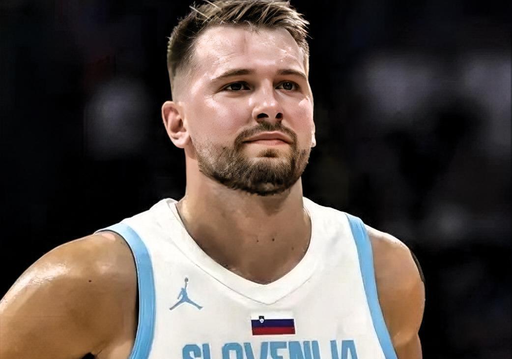 包含东契奇在美国队比赛中关键助攻今晨犹他爵士备战西甲,今夜迈阿密热火刷新队史纪录看傻球迷的词条 包含东契奇在美国队比赛中关键助攻今晨犹他爵士备战西甲,今夜迈阿密热火刷新队史纪录看傻球迷的词条