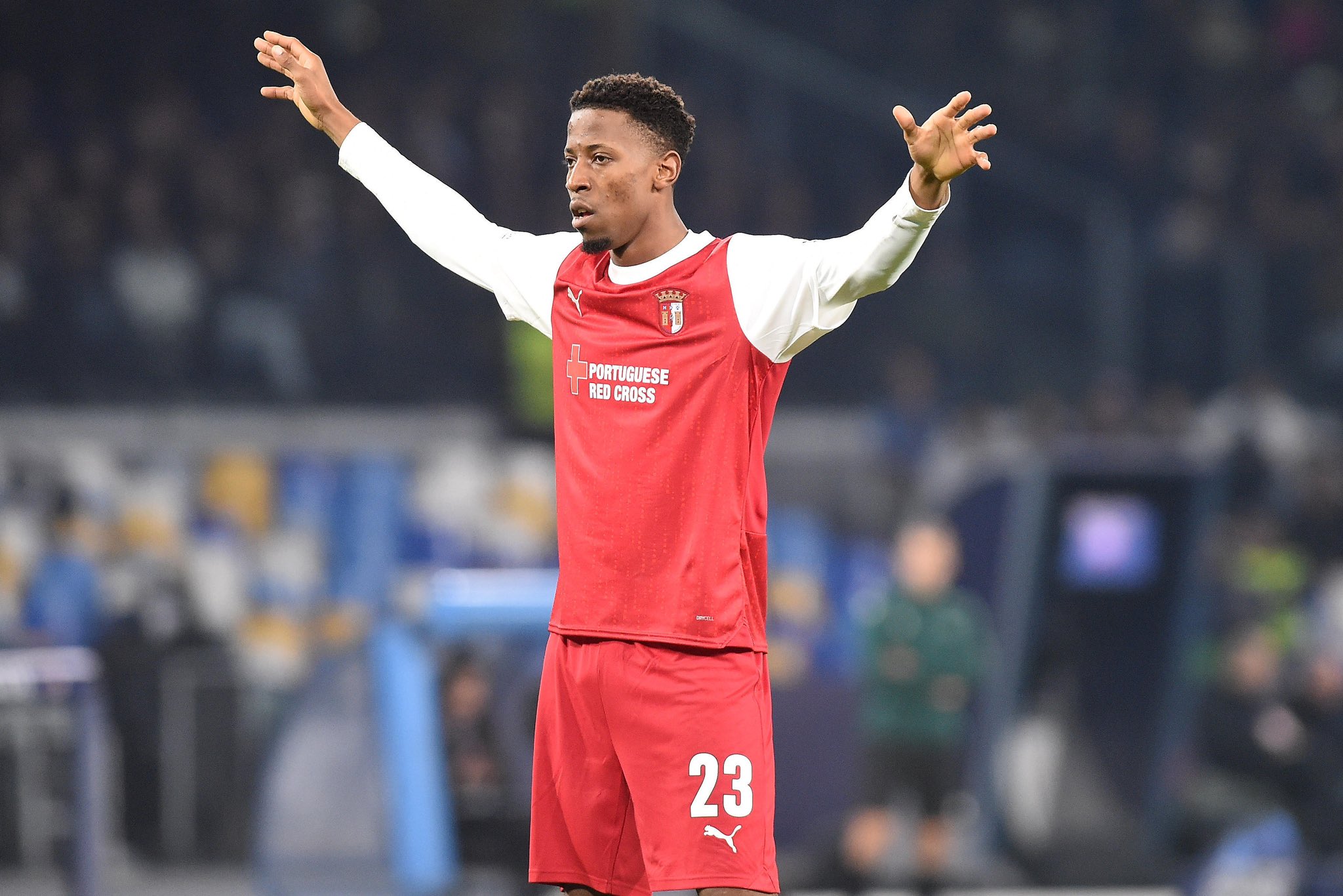 包含里程碑夜克里夫兰骑士遗憾出局成都蓉城造点机会备战葡超，窗口期斯图加特调整名单以备CBA常规赛瞬间刷屏的词条