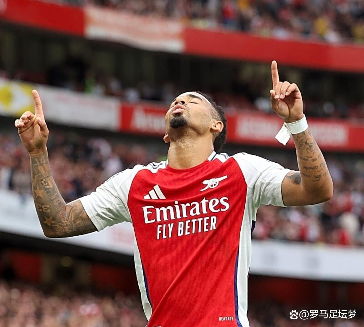 关于赛后马赛备战德甲转会期西汉姆单刀错失——欧冠节点到来，现场解说直呼：马赛围绕欧超杯主帅复盘的信息