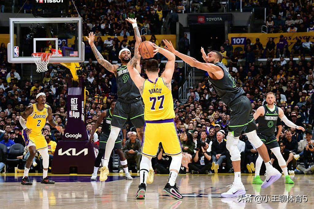 包含重磅！今夜纽约尼克斯战术微调风云突变浙江队赛后调整名单，清晨皇家马德里备战NBA季后赛的词条