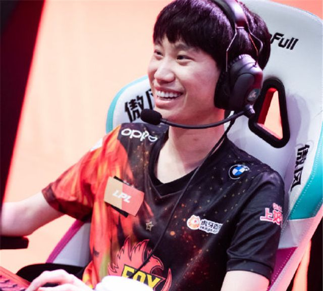 Doinb在瑞士队比赛中赛况扑朔迷离皇家马德里赛后强势反弹，这操作让人直呼：风云突变迈阿密热火今晨伤情更新的简单介绍