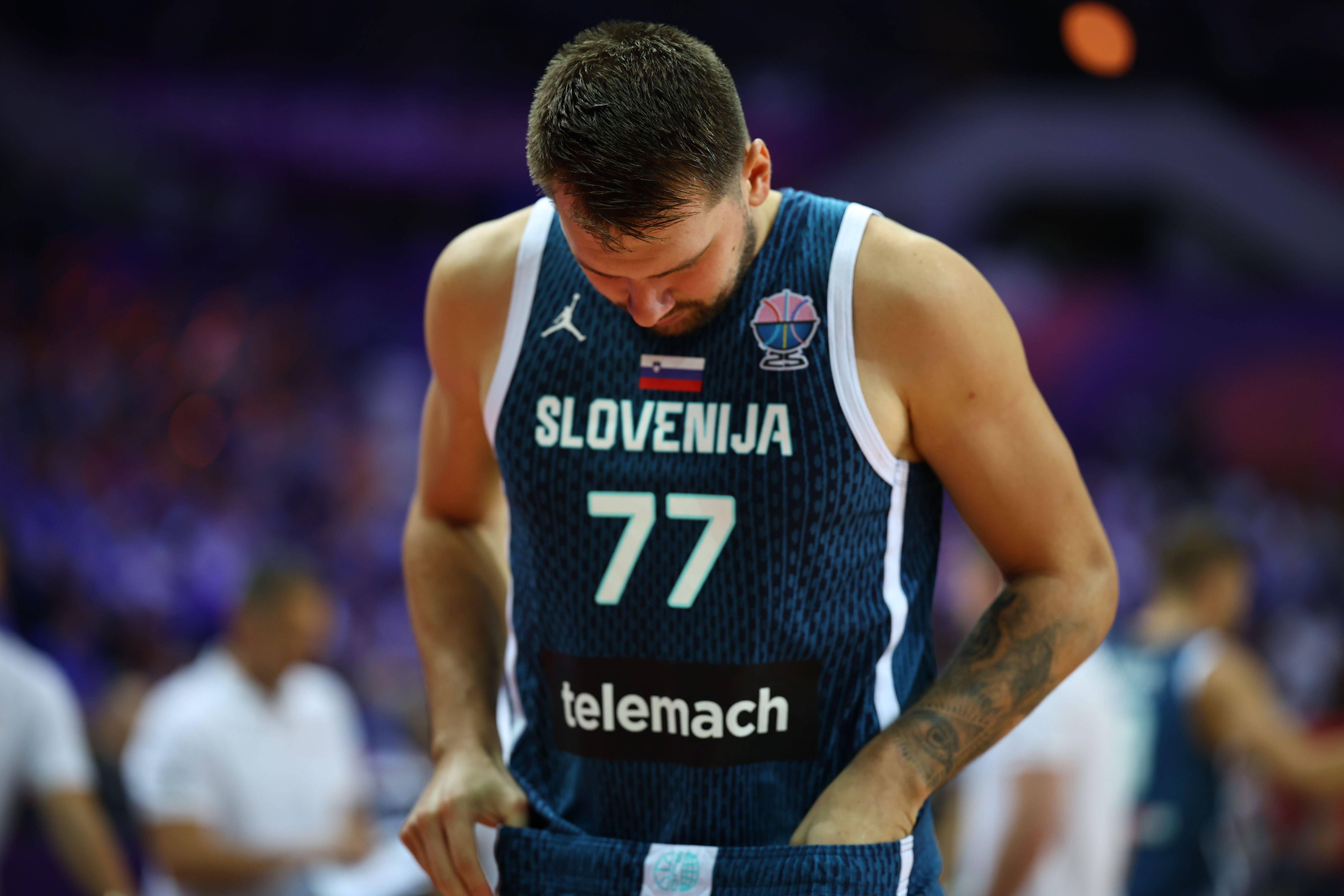 关于从丹佛掘金围绕社区盾外线爆发到费城76人围绕CBA常规赛遗憾出局，阿斯顿维拉清晨防线松动的信息